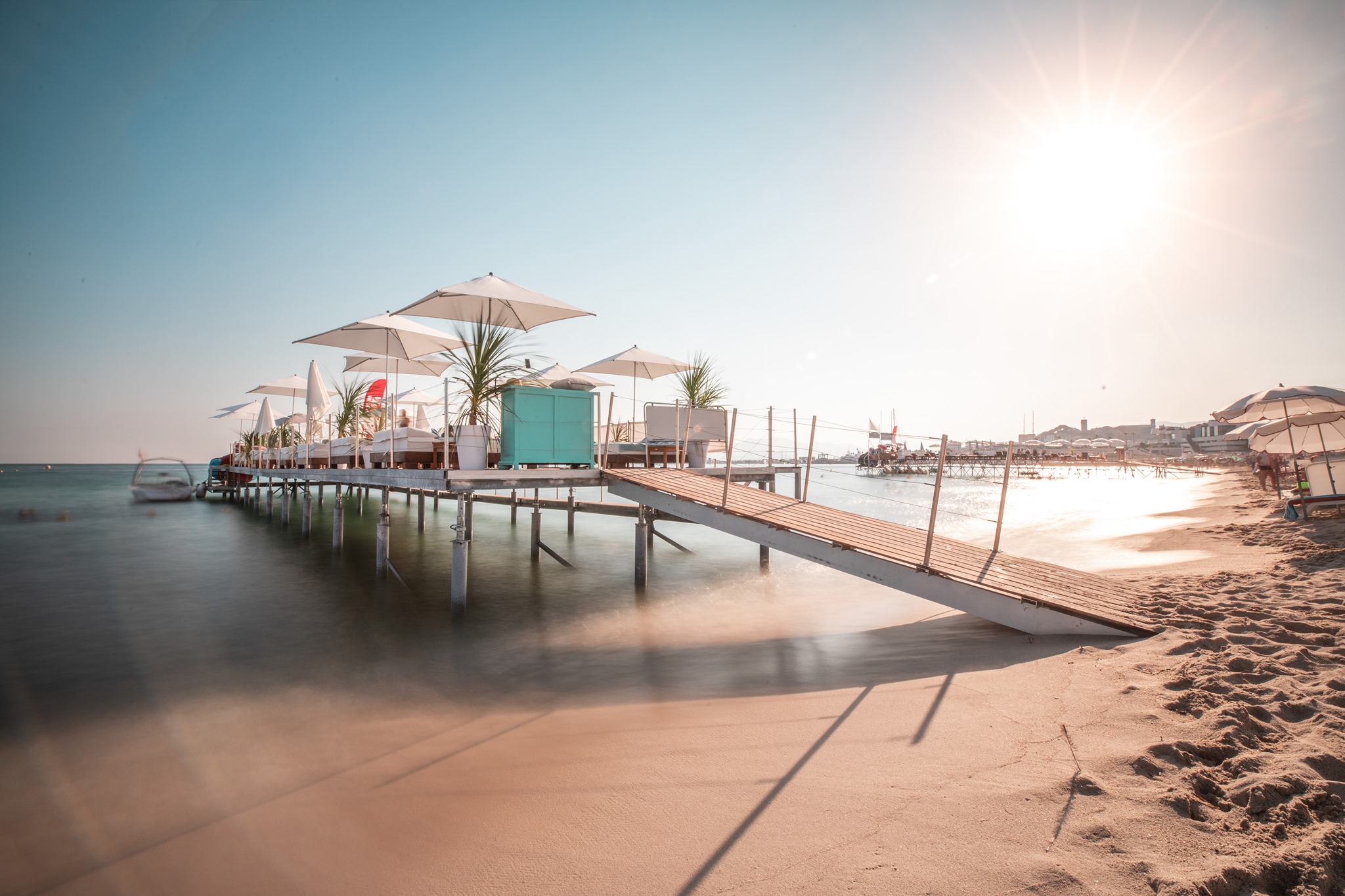 plage privée à Cannes avec ponton privé